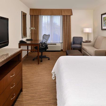 Hilton Garden Inn Addison Eksteriør billede