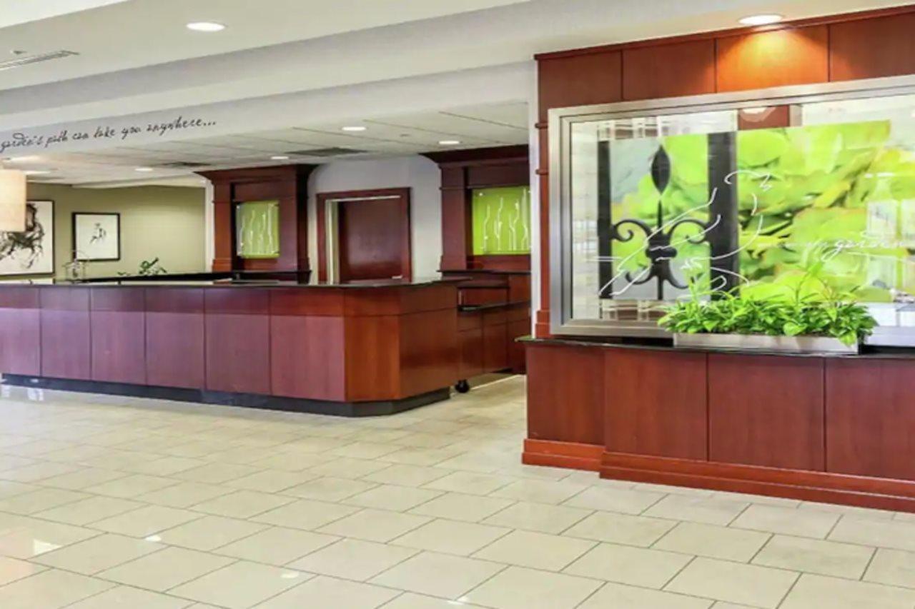 Hilton Garden Inn Addison Eksteriør billede