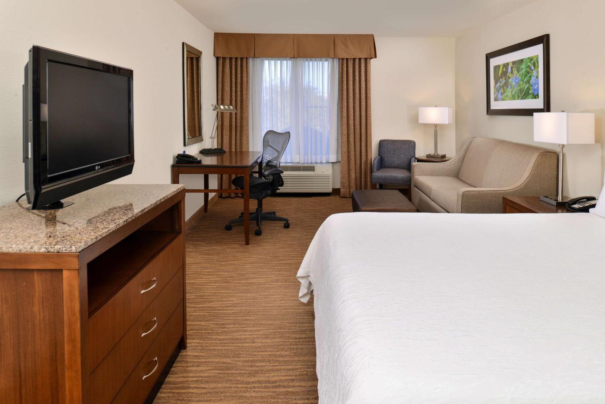 Hilton Garden Inn Addison Eksteriør billede