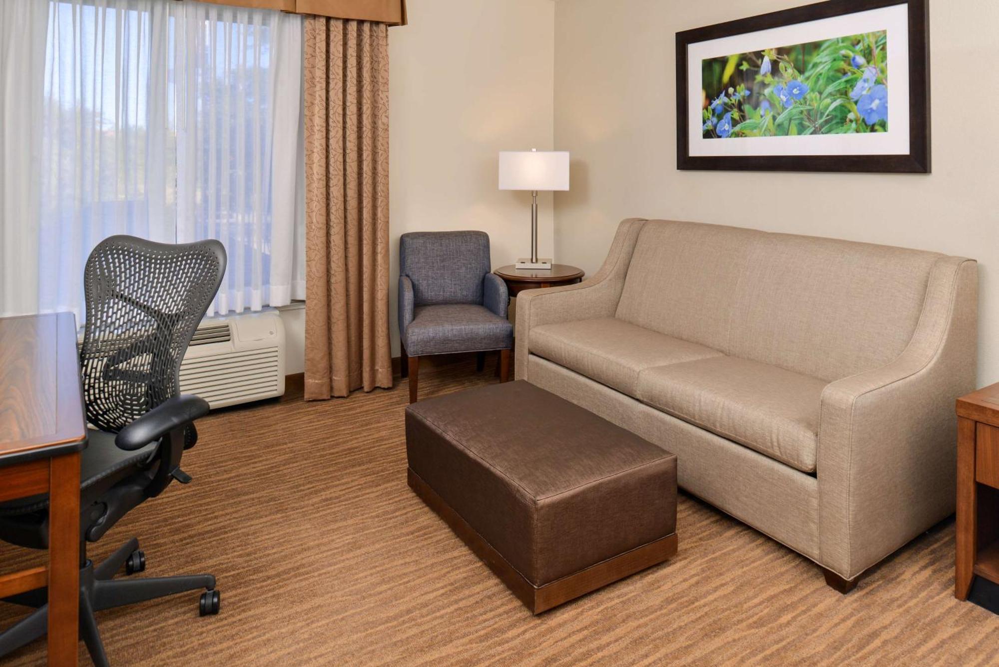 Hilton Garden Inn Addison Eksteriør billede