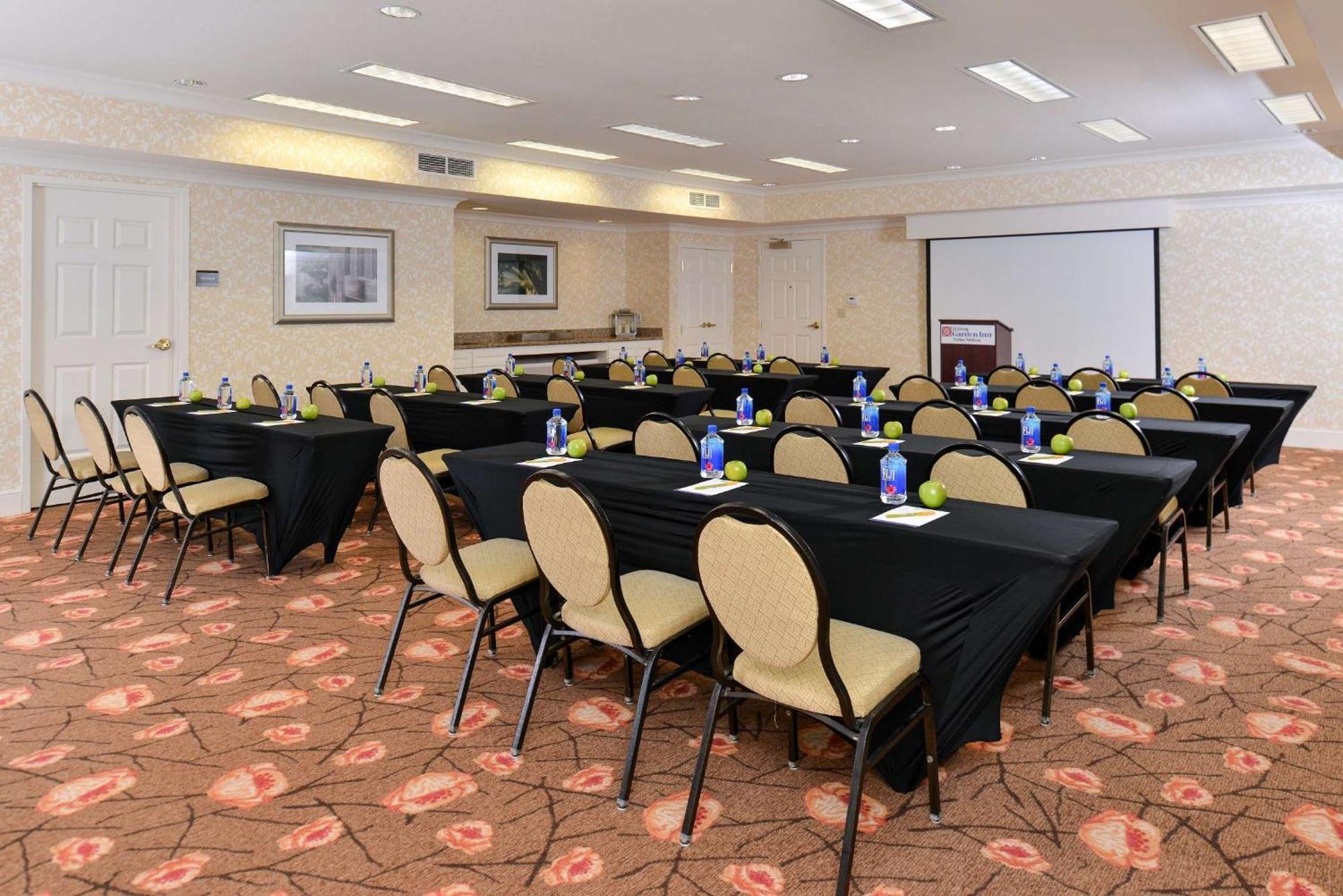Hilton Garden Inn Addison Eksteriør billede