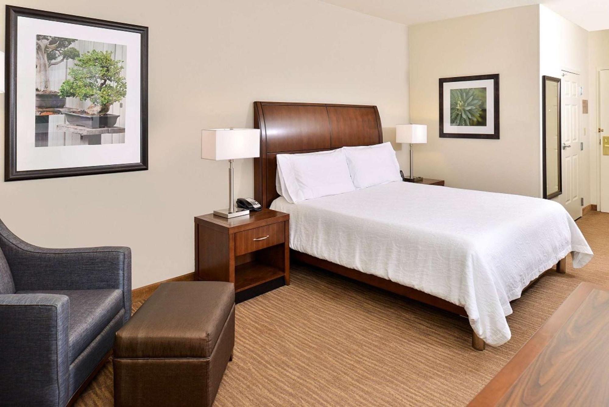 Hilton Garden Inn Addison Eksteriør billede