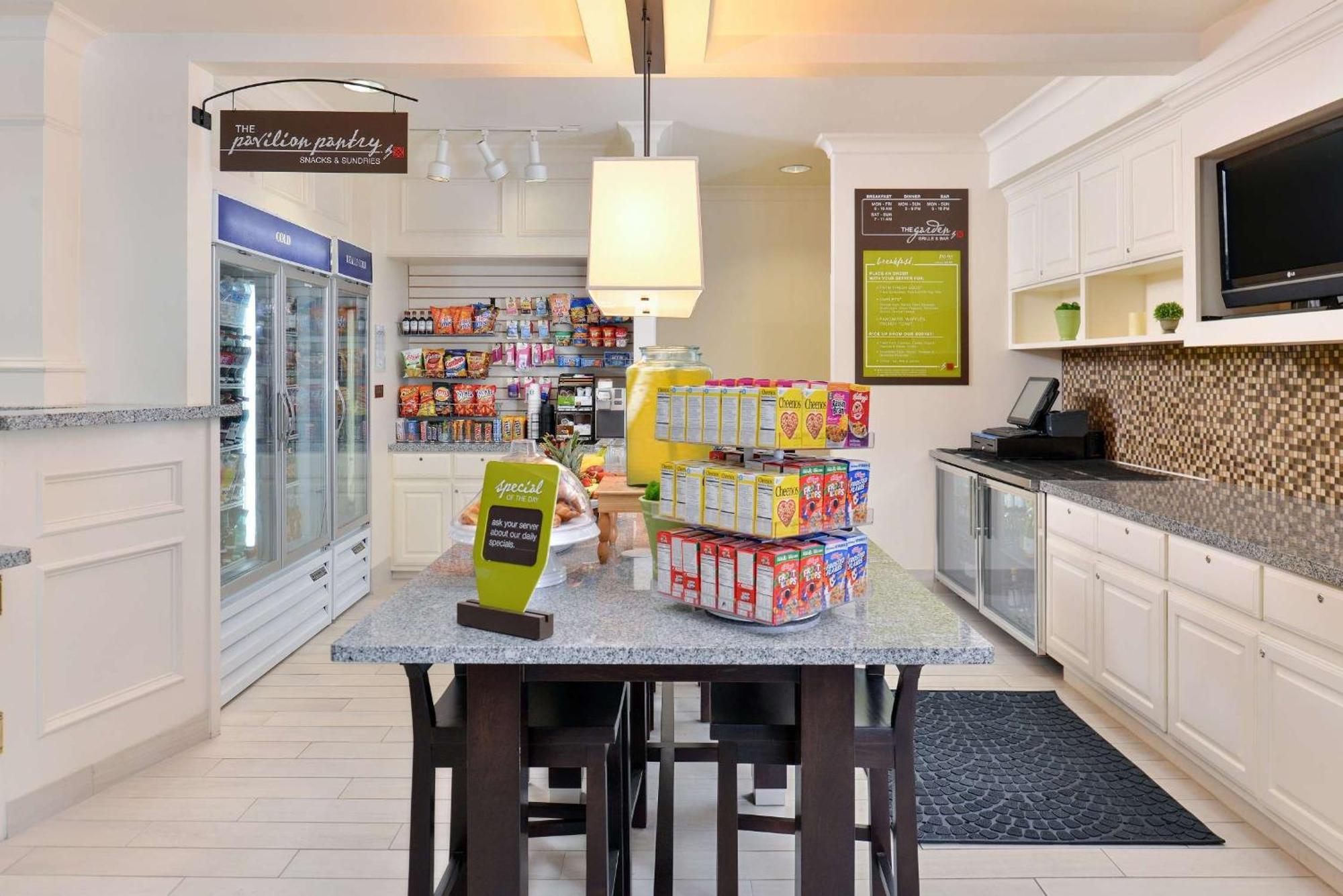 Hilton Garden Inn Addison Eksteriør billede